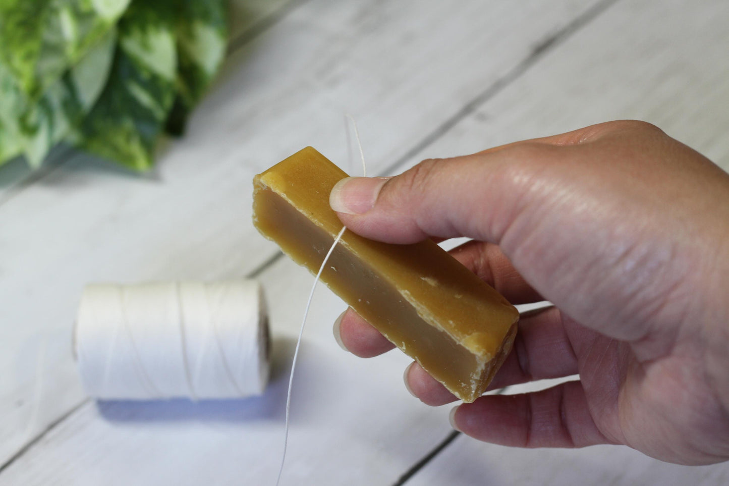 Bookbinding beeswax 1oz, waxing thread beeswax bar