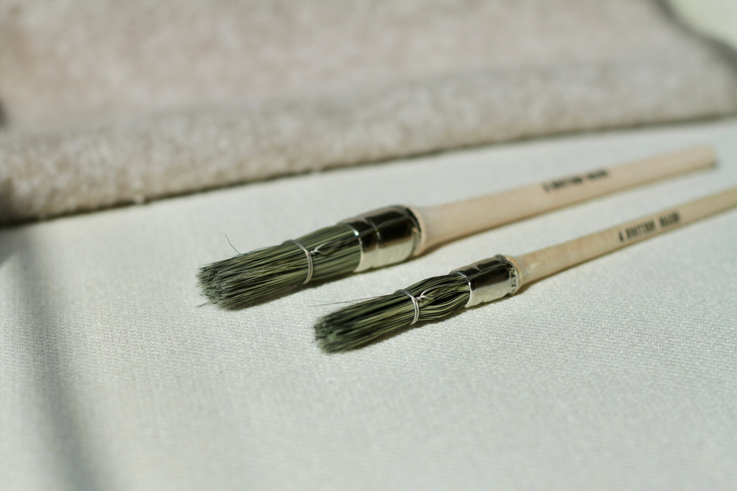 Bridled Glue Brush Synthetic - bookbinding, conservation