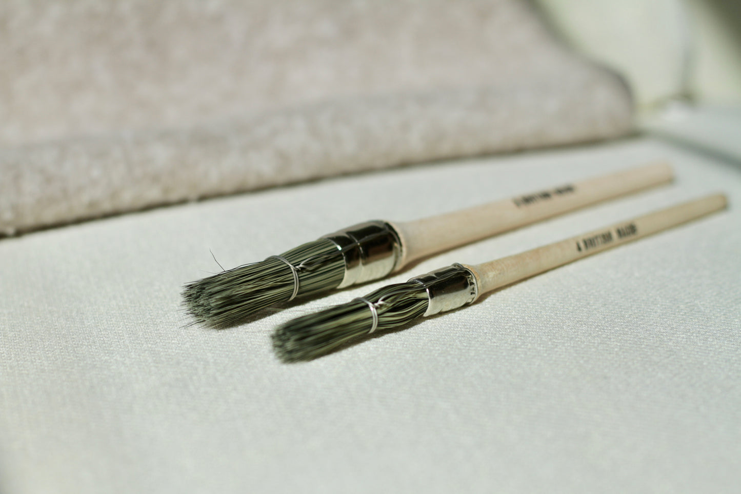 Bridled Glue Brush Synthetic - bookbinding, conservation