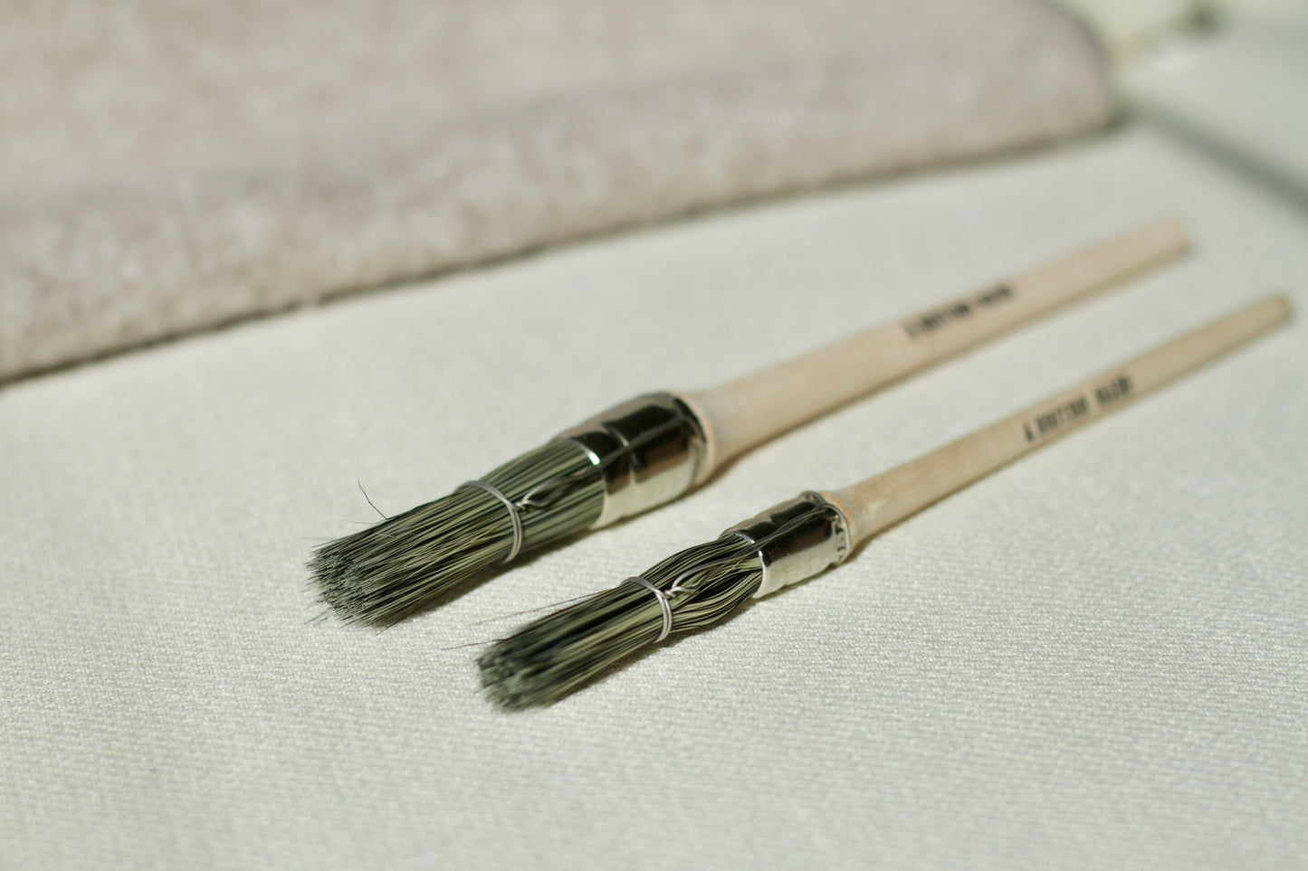 Bridled Glue Brush Synthetic - bookbinding, conservation