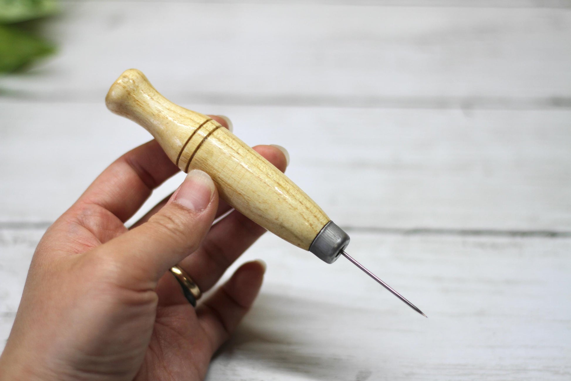 Bookbinders Awl | Bookbinding, leather, paper, crafts Piercing Tools